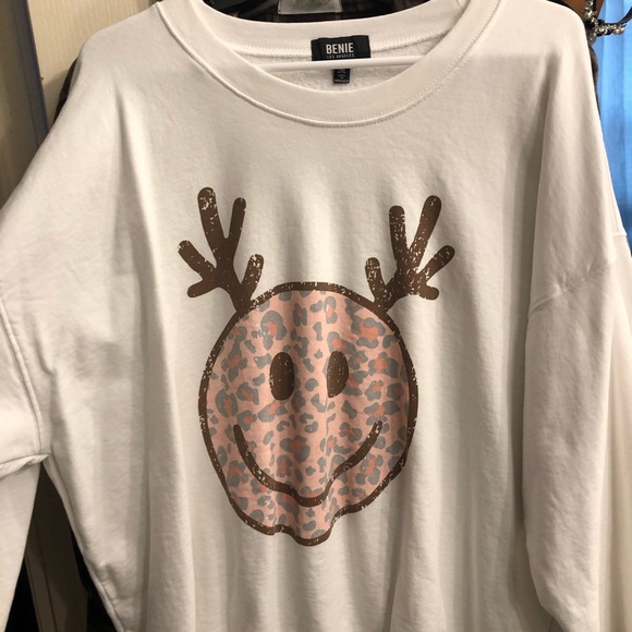 Sweatshirt - Picture 1 of 2